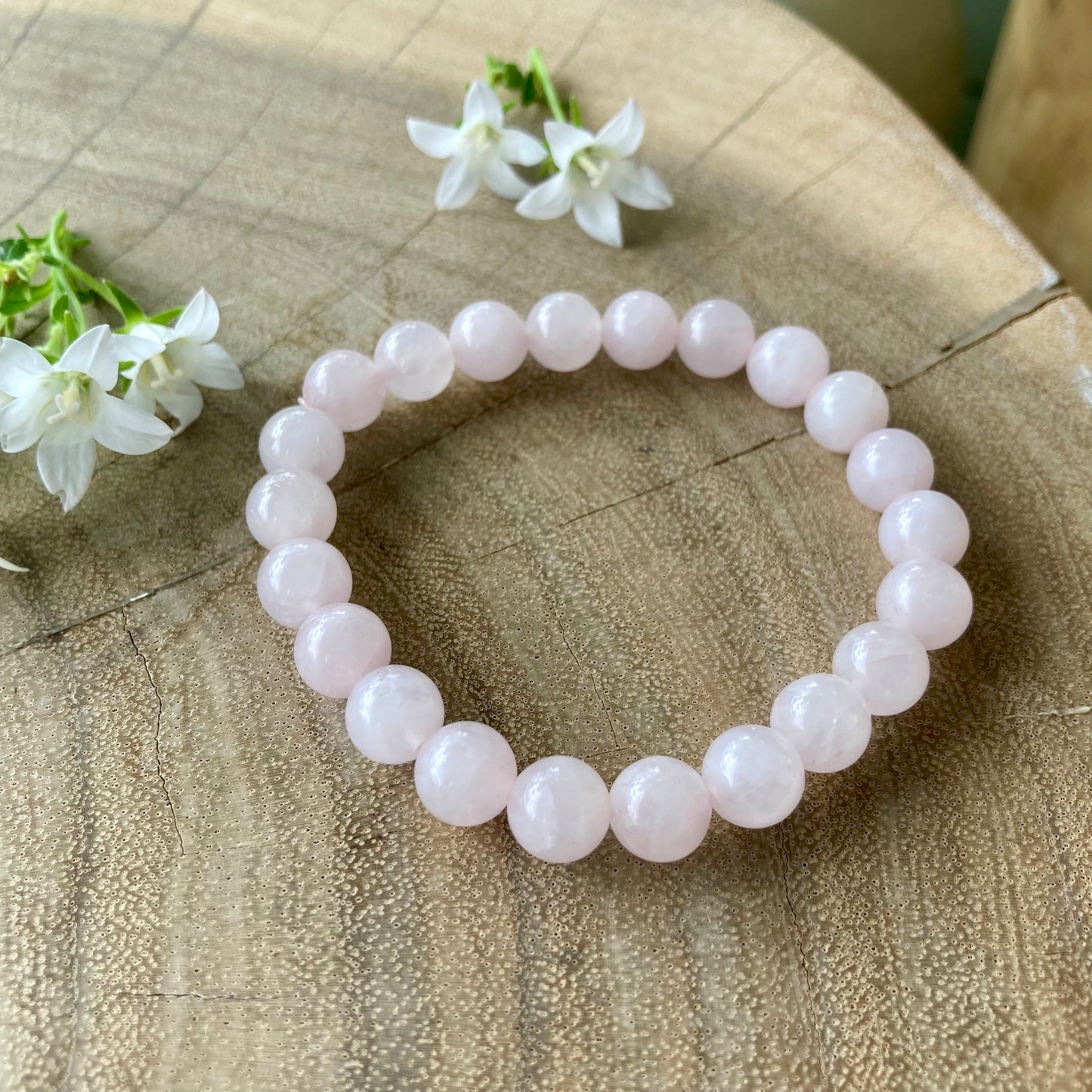 FEEL THE LOVE Rosenkvarts Natur Armbånd 8 mm