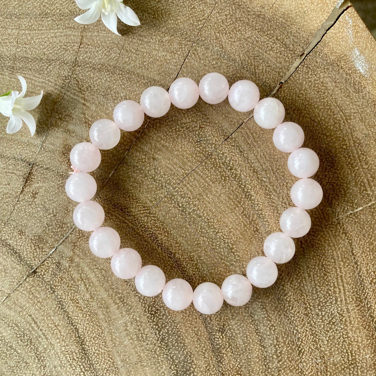 FEEL THE LOVE Rosenkvarts Natur Armbånd 8 mm