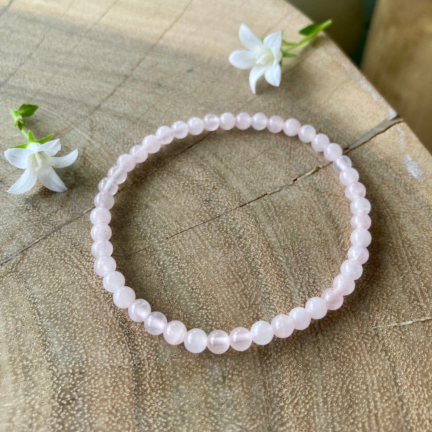 FEEL THE LOVE Rosenkvarts Natur Armbånd 4mm