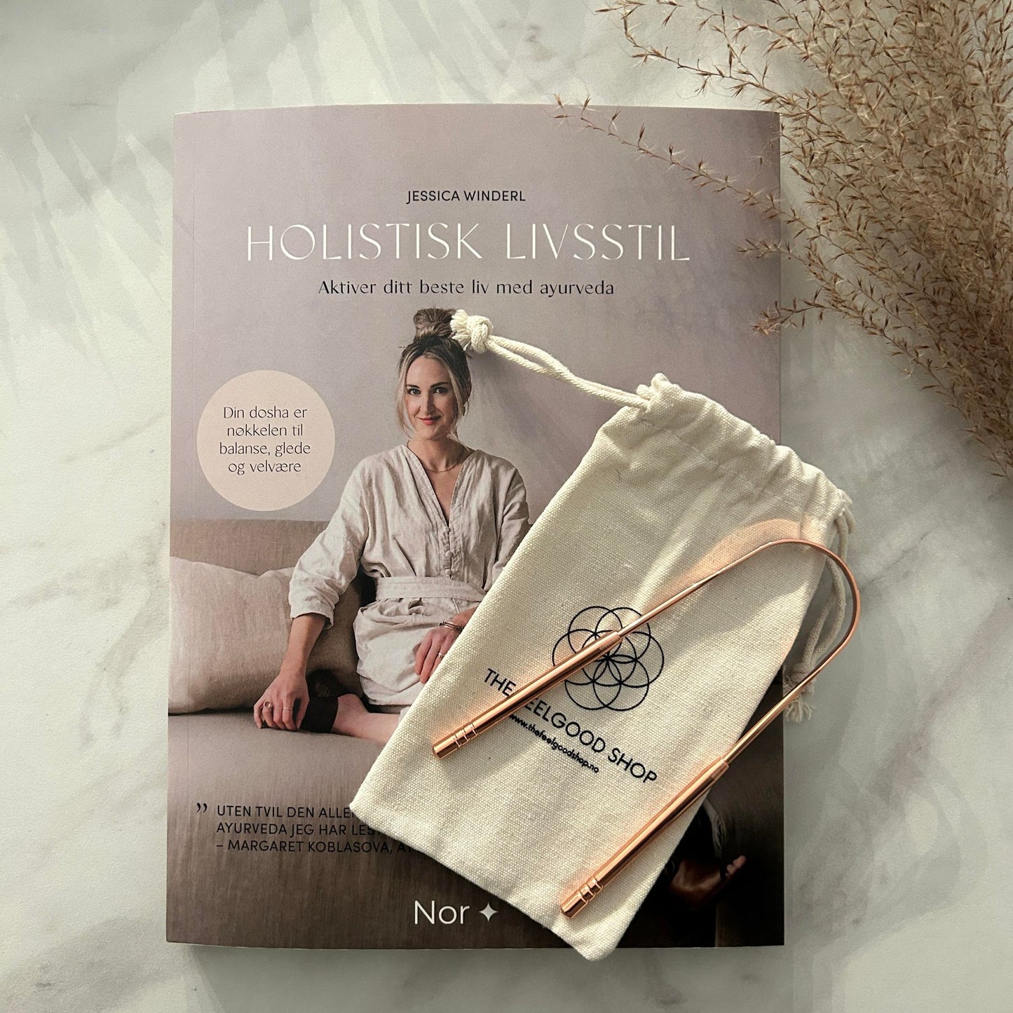 Ayurveda Kit | Holistisk Livsstil Bok + Tungeskraper-the-feelgood-shop