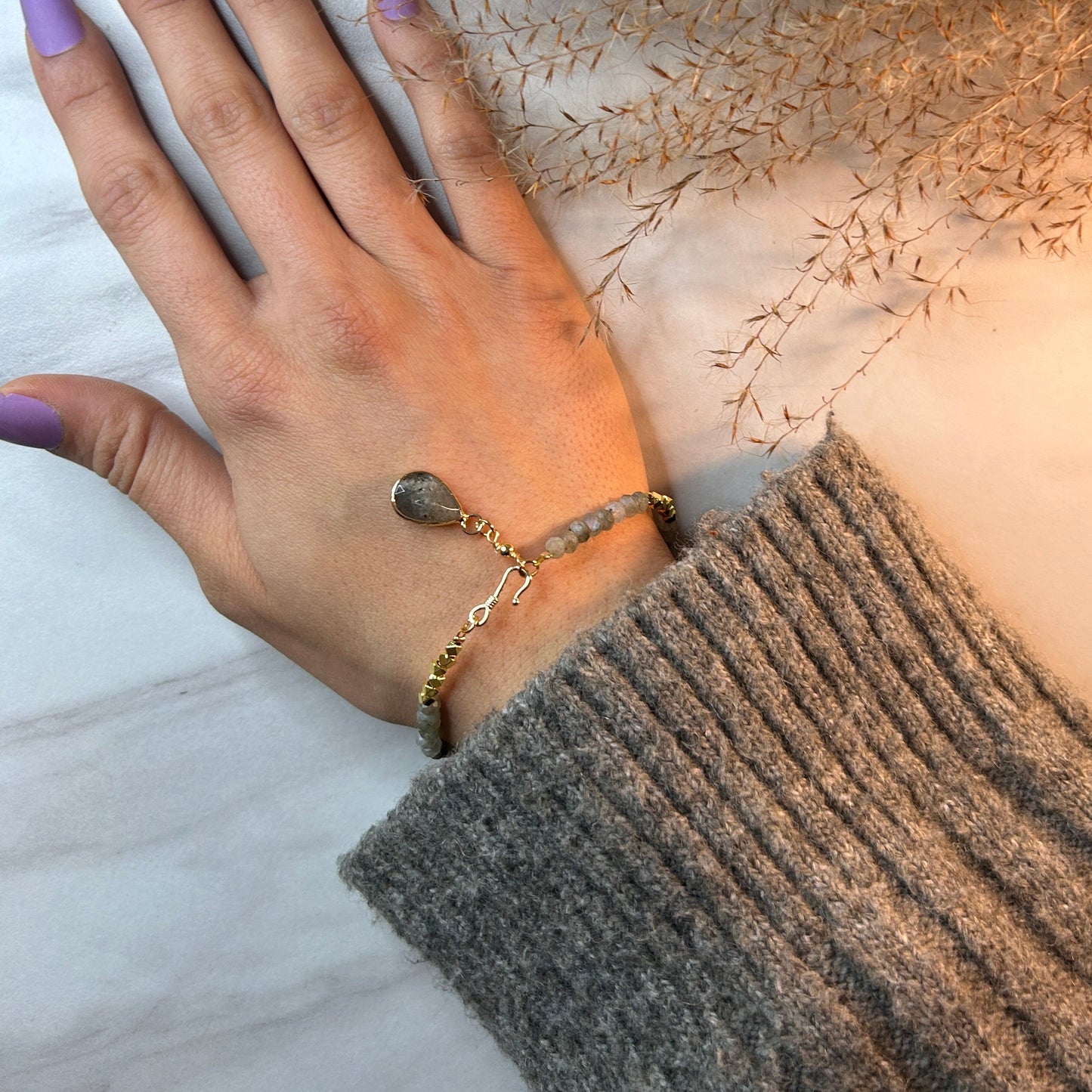 DIVINE Krystall Armbånd Labradoritt-the-feelgood-shop