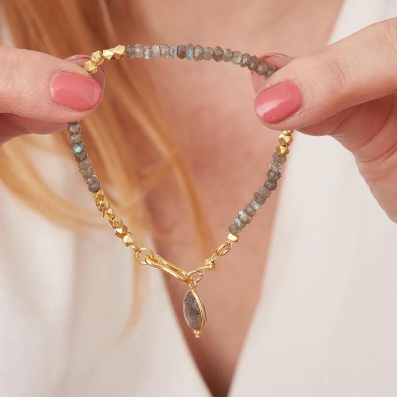 DIVINE Krystall Armbånd Labradoritt-the-feelgood-shop