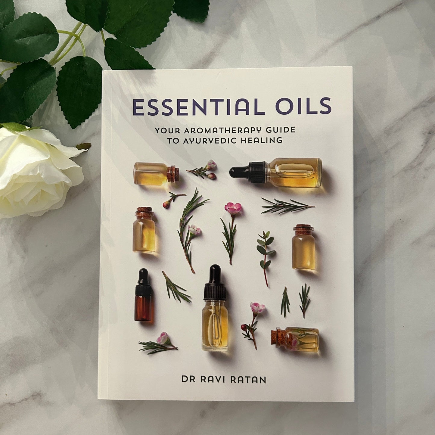 Eteriske oljer Bok | Essential Oils | Ravi Ratan-the-feelgood-shop