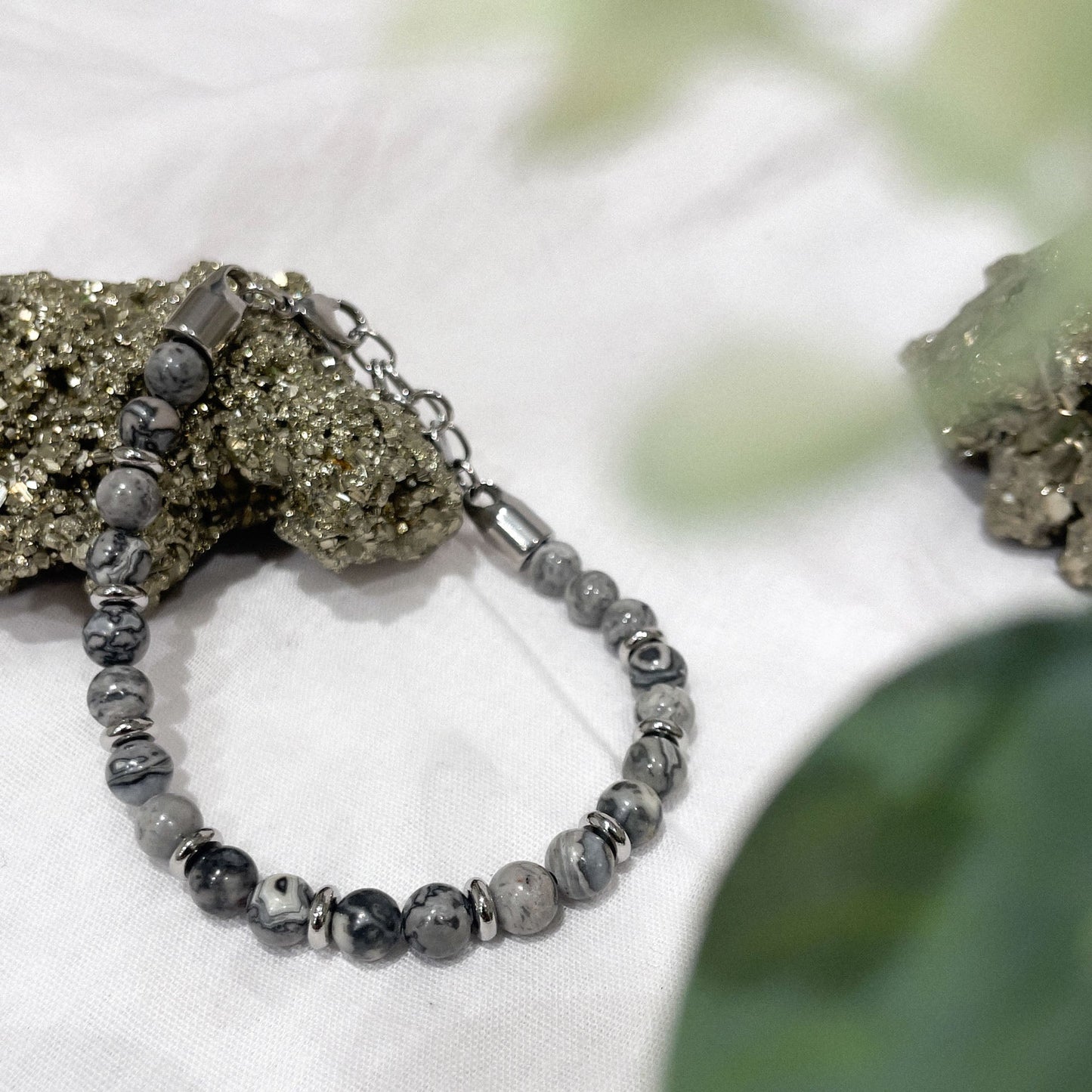STEEL GREY Krystall Armbånd Picasso Marmor-the-feelgood-shop