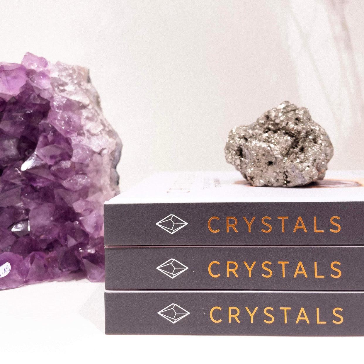Crystals The Modern guide | Krystall Bok | Yulia Van Doren-the-feelgood-shop