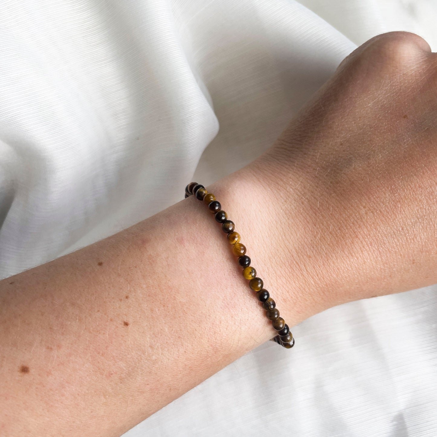 FIND YOUR TRUTH Tigerøye Armbånd 4 mm-the-feelgood-shop